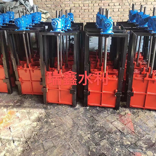 農田灌溉渠道機閘一體鑄鐵閘門加工完成