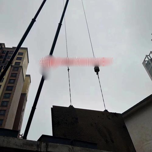 高平雙吊點鑄鐵閘門施工現場